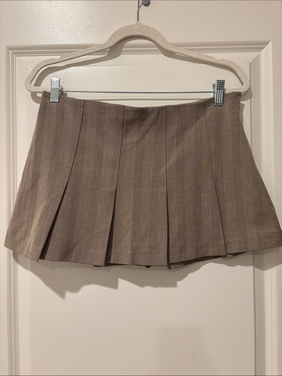 Abercrombie & Fitch Dresses & Skirts - Abercrombie Brown Pleated A-Line Mini Skort